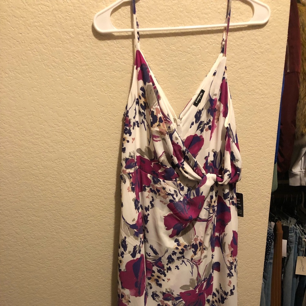 Express purple floral formal dress size M NWT